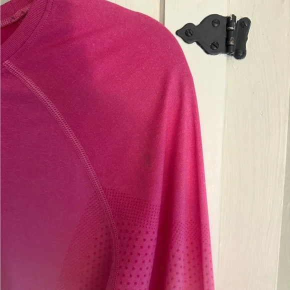 Very Gently Preowned F’ing Pink Ombré Salta Seamless Underscrub W/Tiny defect - Picture 11 of 11